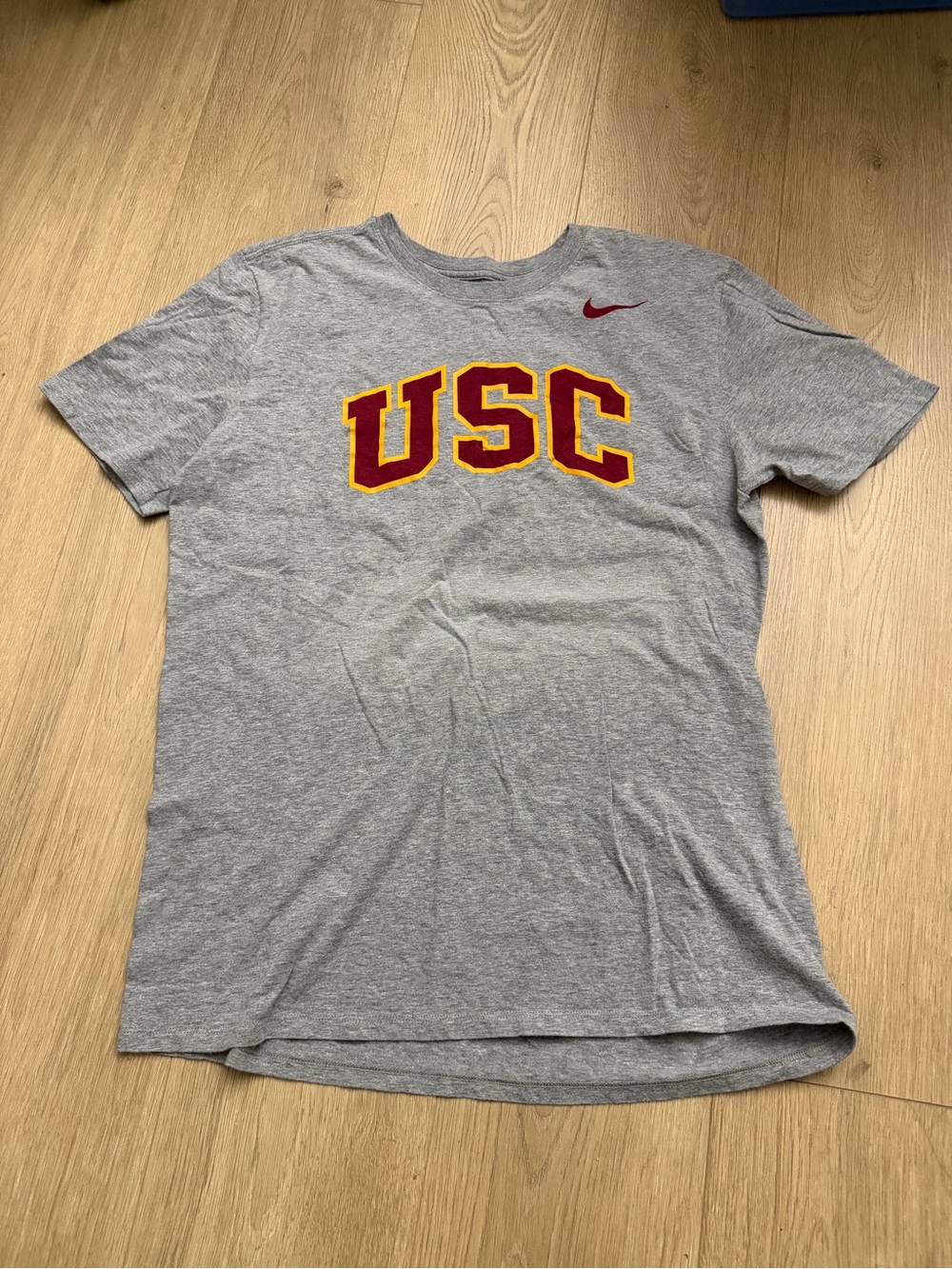 USC Nike women's Grey Short-Sleeve Logo T-Shirt large